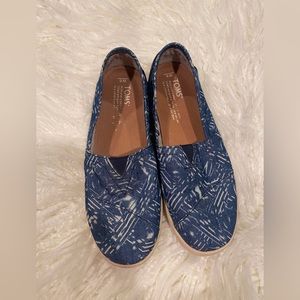 Toms For Women Size 6